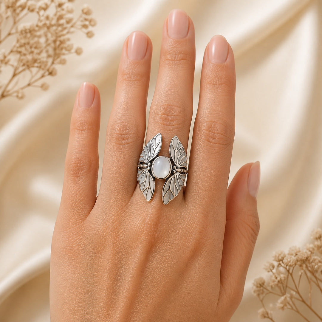 Zeitloser Mondstein Schmetterling-Ring