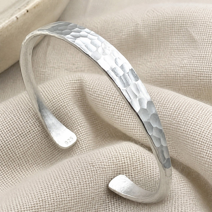 Silber Boho Hammerschlag-Armband