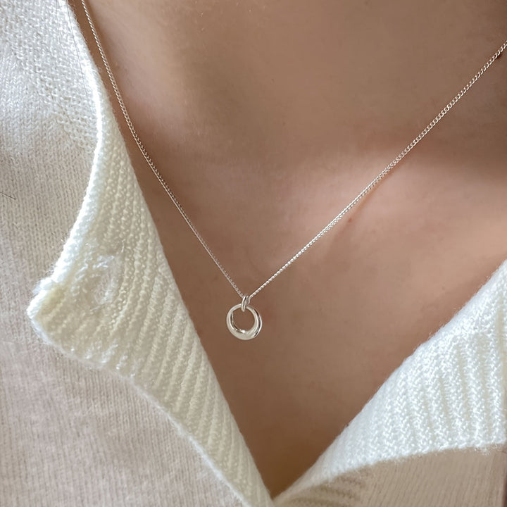 White Gold Geometric Circle Pendant Necklace