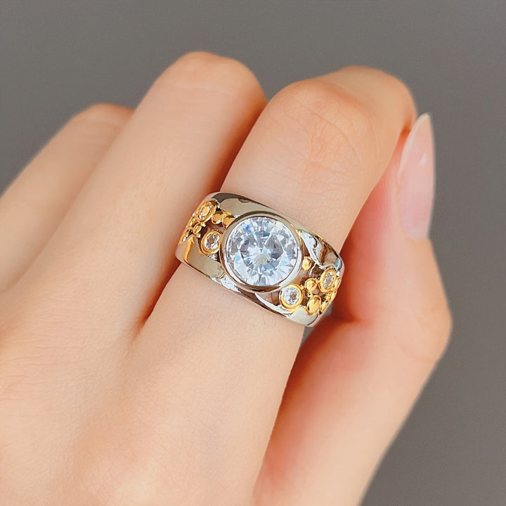 Zweifarbiger Zirkonia-Ring in Gold