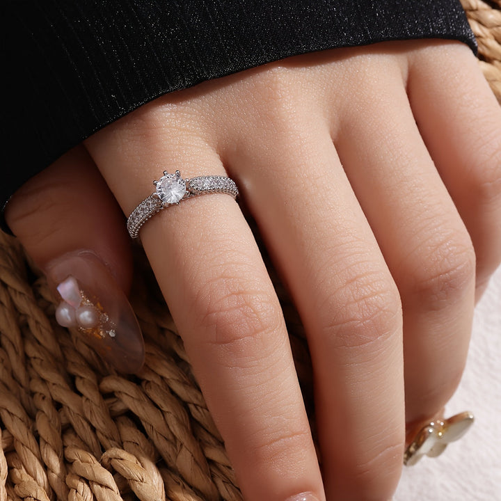 Minimalist White Gold Inlaid Zirconia Ring