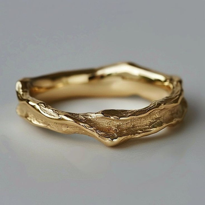 Vintage Ring aus geschmiedetem Gold