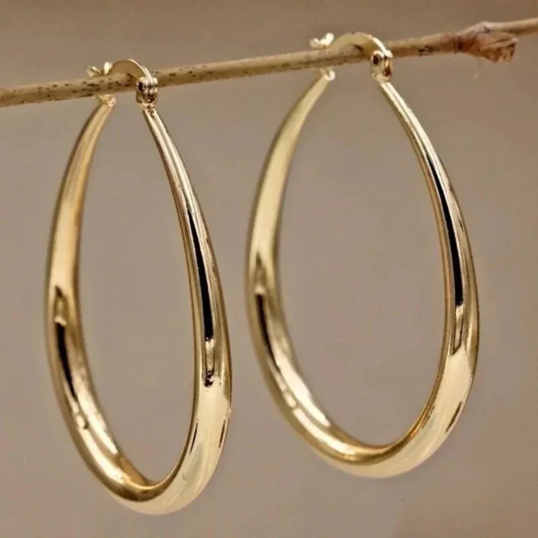 Schicke Gold-Ohrringe