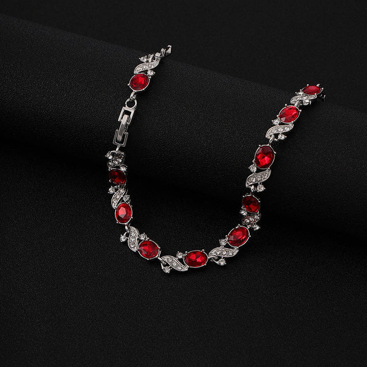 Raffiniertes Weißgold-Armband mit Rubin-Akzent