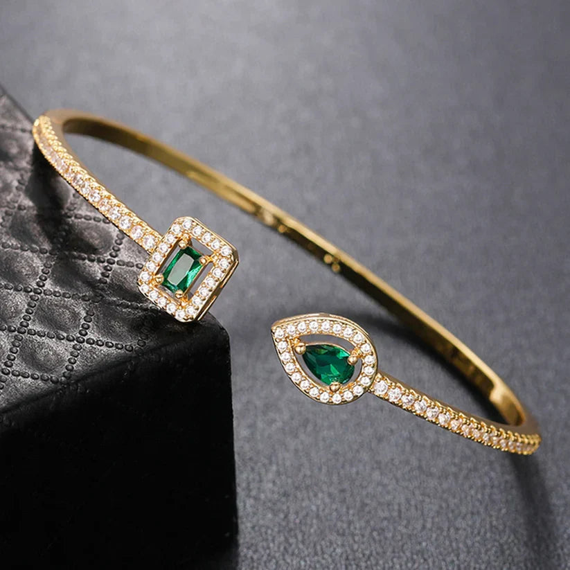 Elegant Gold Sculptural Bracelet