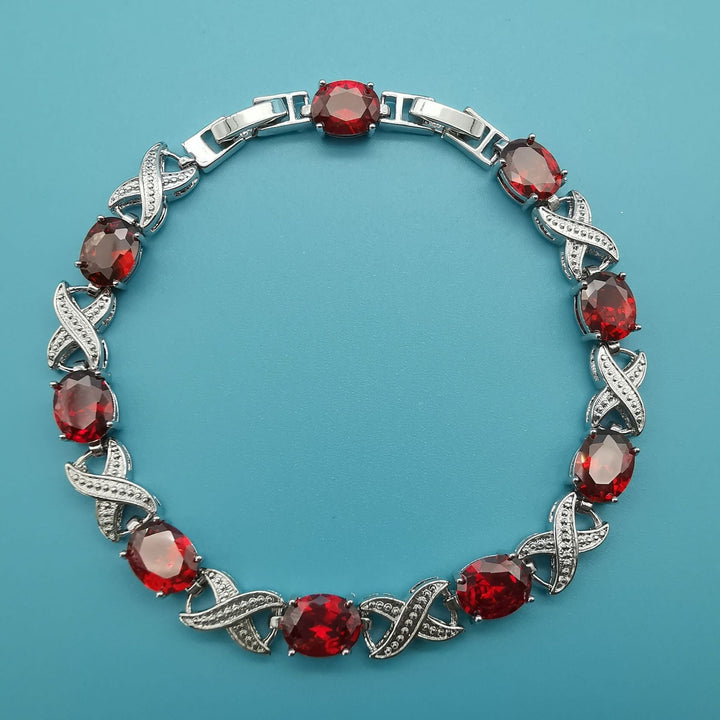 Elegantes Rubin-Kristall-Armband