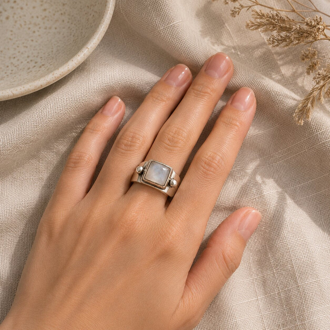 Retro Boho Mondstein-Ring