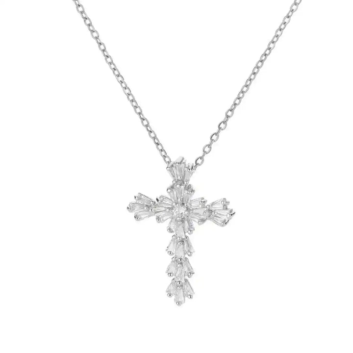 Zeitlose Silber Zirkonia Kreuz-Halskette