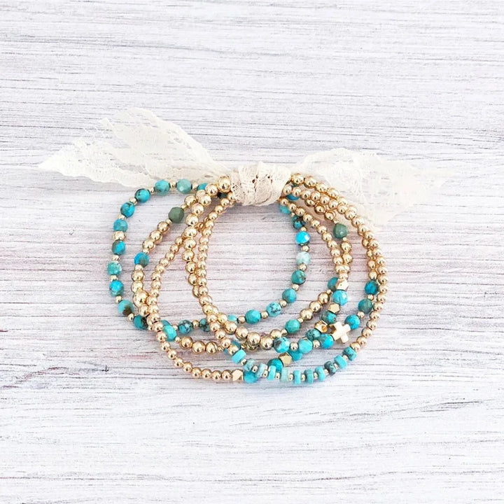 Markantes Türkis-Charm-Armband