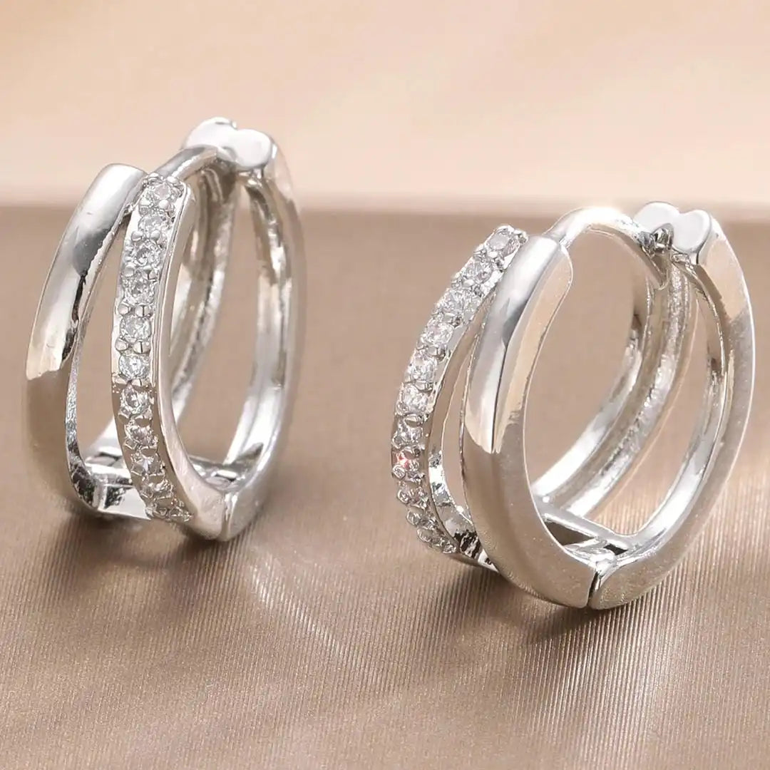 Zeitlose goldene Zirkonia-Creolen