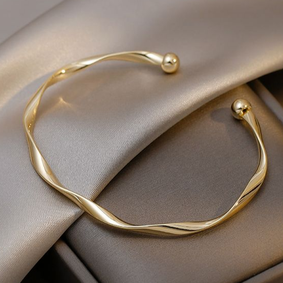 Elegantes verschlungenes Gold-Armband
