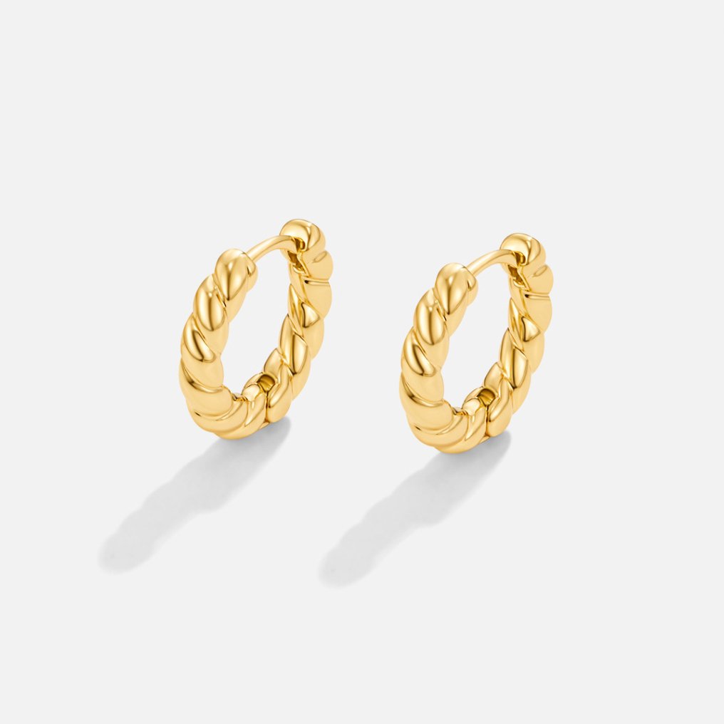 Gold-Ohrringe mit Twist