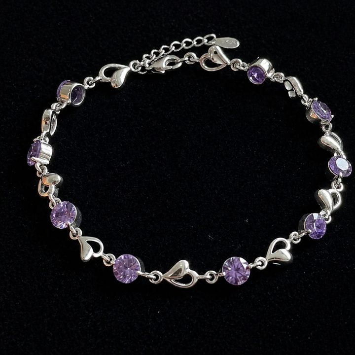 Raffiniertes Amethyst-Herz-Charm-Armband